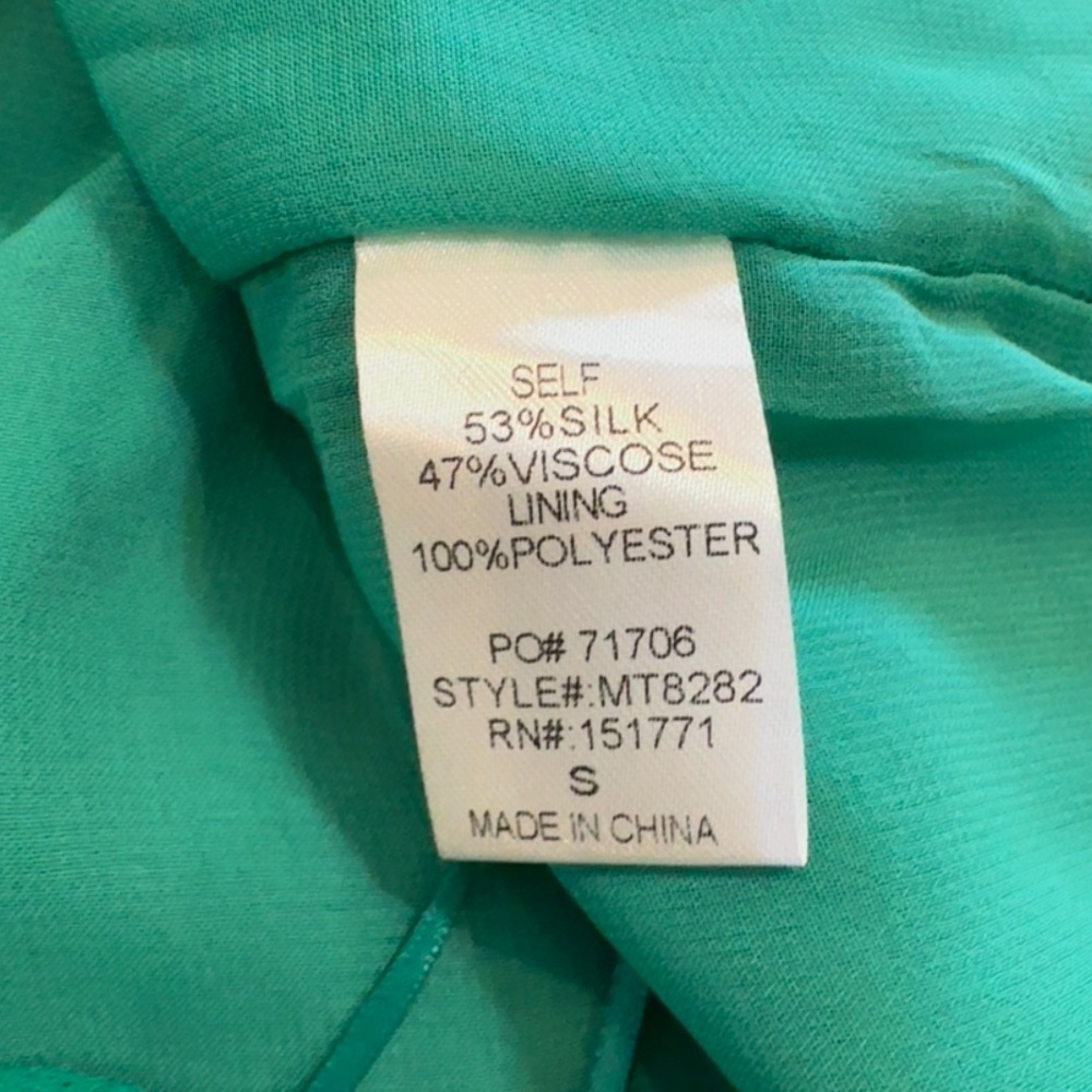 Le Lis Green Knot Tie Top NWT - Picture 3 of 5